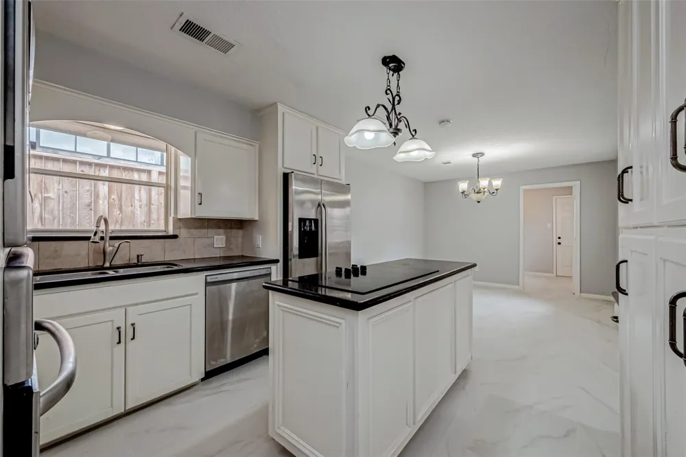 4506 Mimosa Drive Bellaire, TX 77401