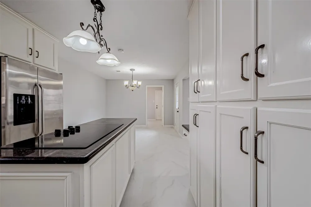 4506 Mimosa Drive Bellaire, TX 77401