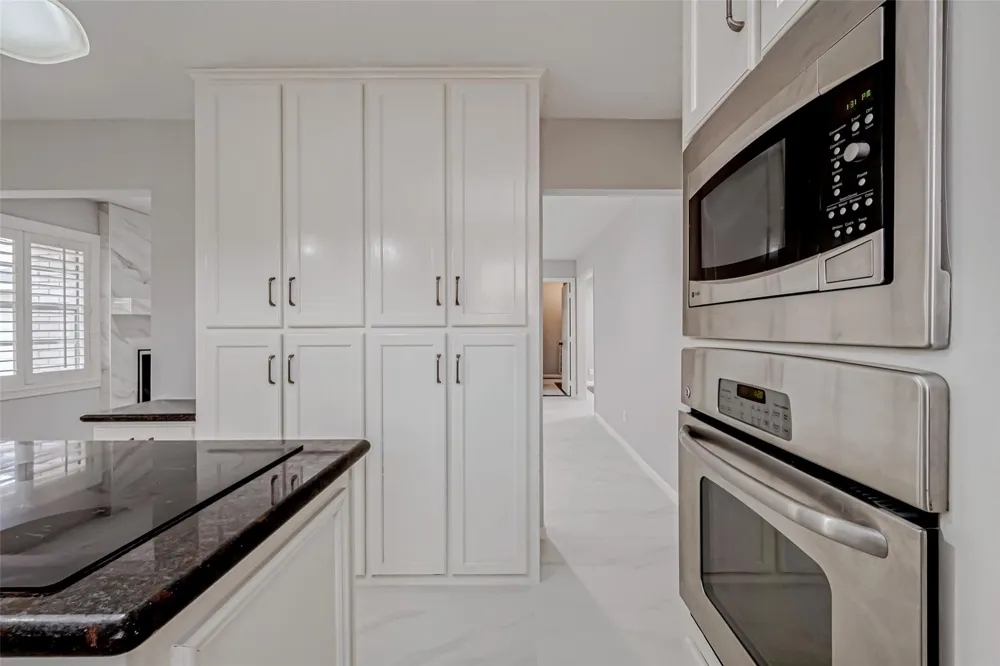 4506 Mimosa Drive Bellaire, TX 77401
