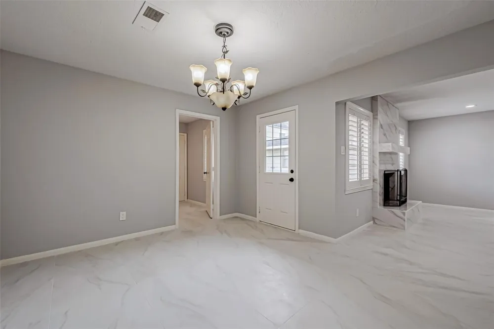 4506 Mimosa Drive Bellaire, TX 77401