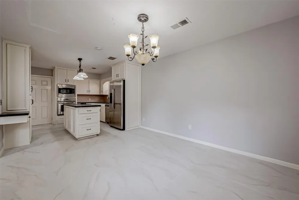 4506 Mimosa Drive Bellaire, TX 77401