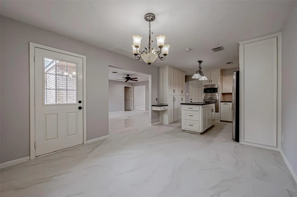 4506 Mimosa Drive Bellaire, TX 77401