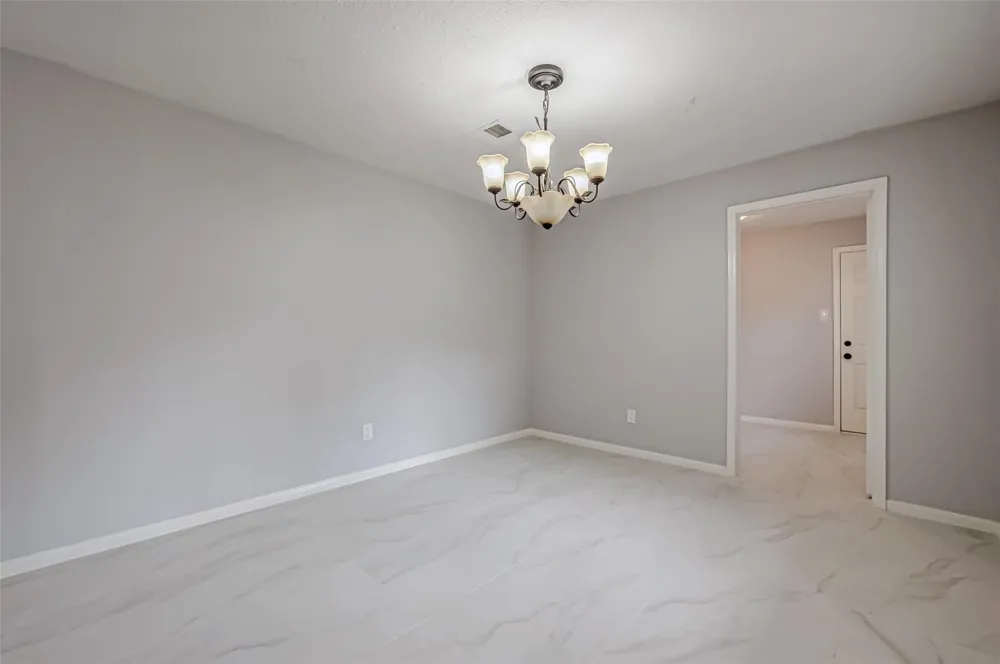 4506 Mimosa Drive Bellaire, TX 77401