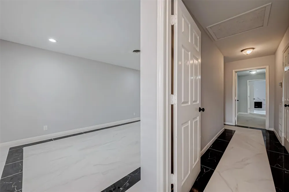 4506 Mimosa Drive Bellaire, TX 77401