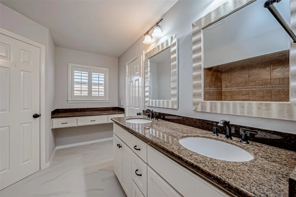 4506 Mimosa Drive Bellaire, TX 77401