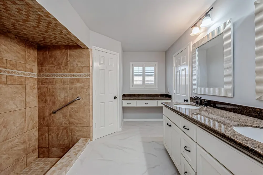 4506 Mimosa Drive Bellaire, TX 77401