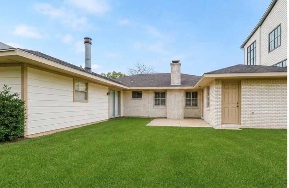 4506 Mimosa Drive Bellaire, TX 77401