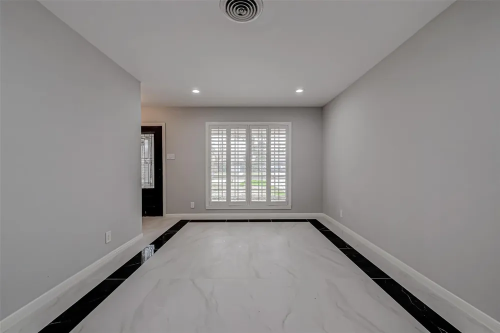 4506 Mimosa Drive Bellaire, TX 77401