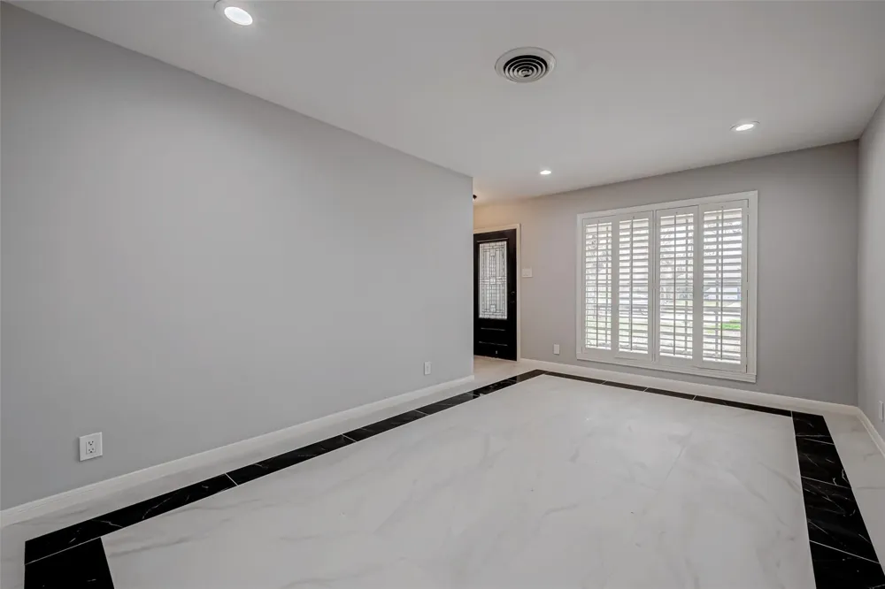 4506 Mimosa Drive Bellaire, TX 77401