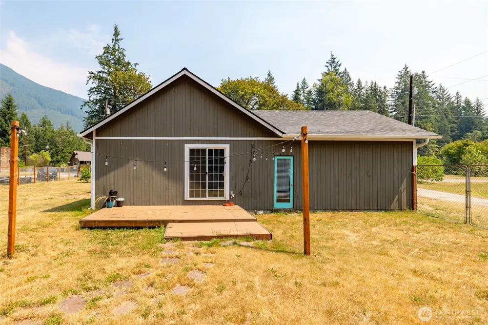 26706 469th Avenue NE Darrington, WA 98241