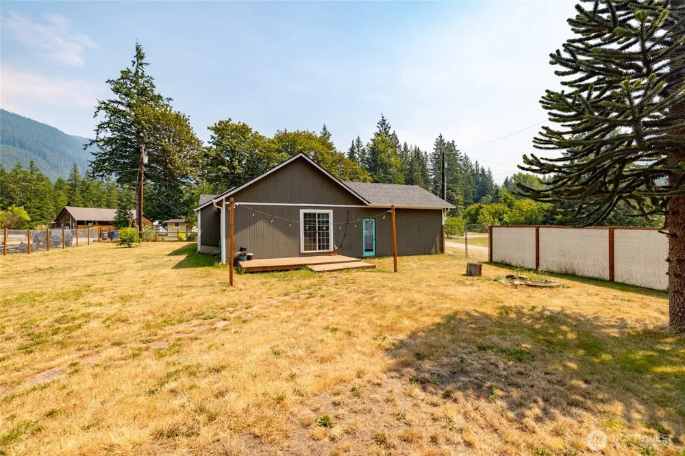 26706 469th Avenue NE Darrington, WA 98241