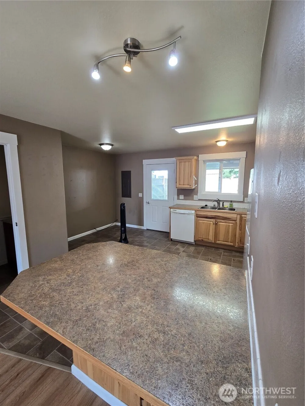 1402 Juniper Street Oroville, WA 98844