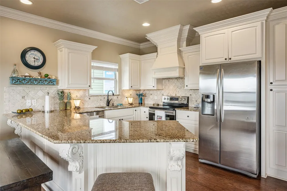 972 S Redfish Crystal Beach, TX 77650