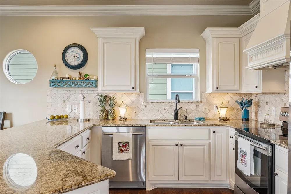 972 S Redfish Crystal Beach, TX 77650