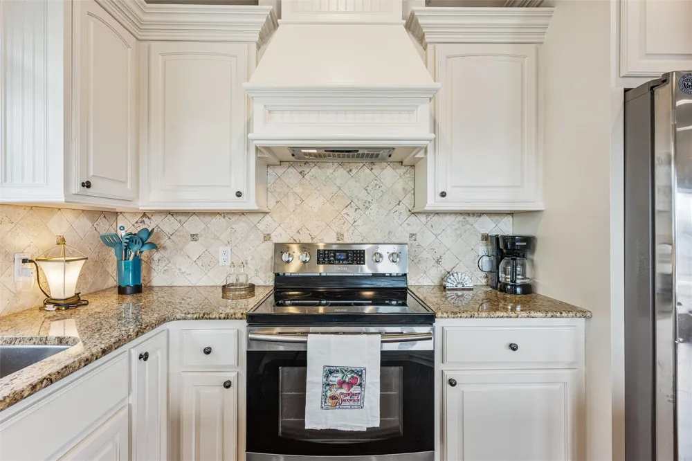 972 S Redfish Crystal Beach, TX 77650