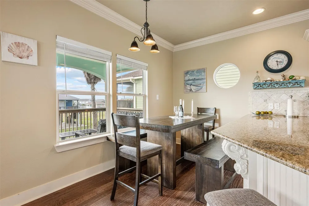 972 S Redfish Crystal Beach, TX 77650