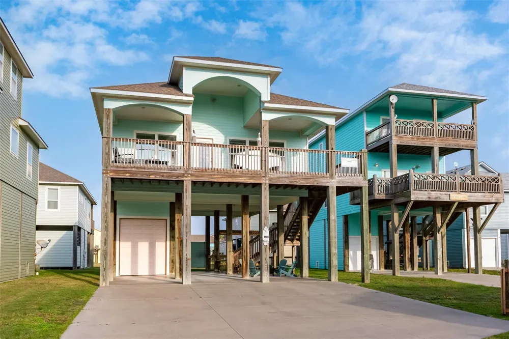 972 S Redfish Crystal Beach, TX 77650