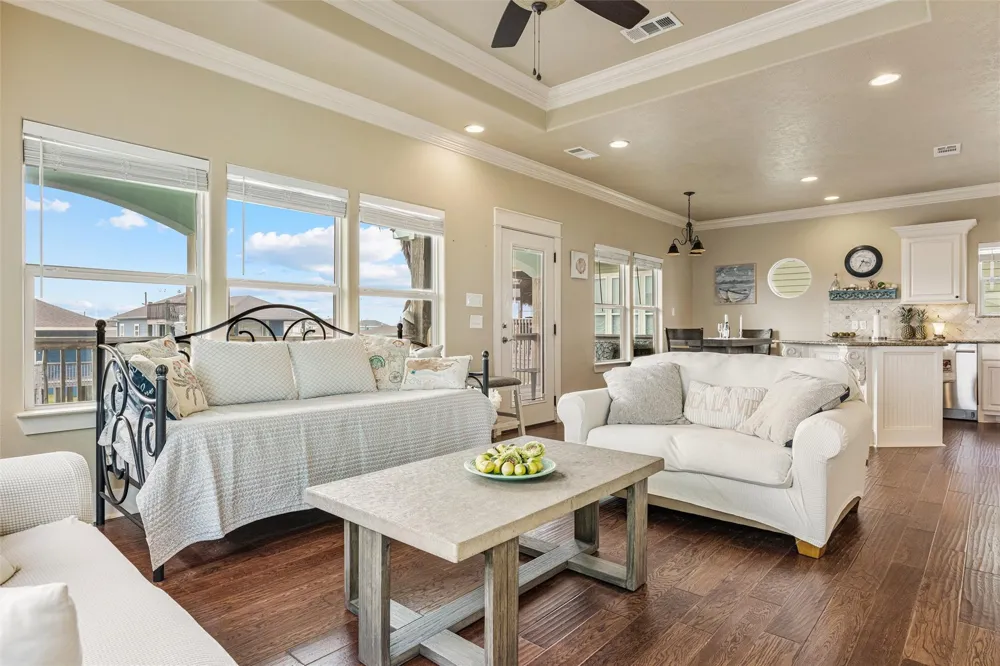 972 S Redfish Crystal Beach, TX 77650