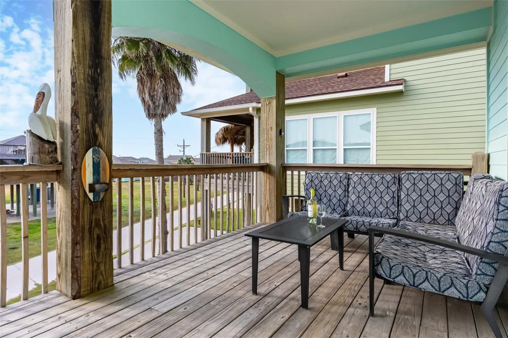972 S Redfish Crystal Beach, TX 77650