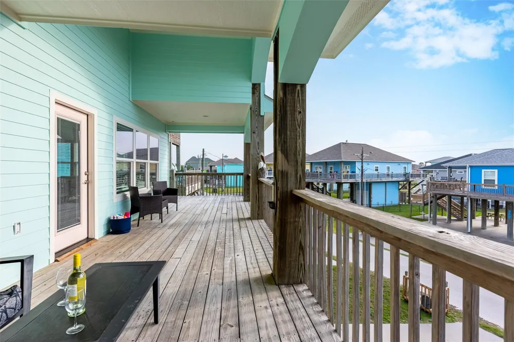 972 S Redfish Crystal Beach, TX 77650