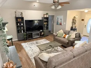 5109 Valley View Durant, OK 74701