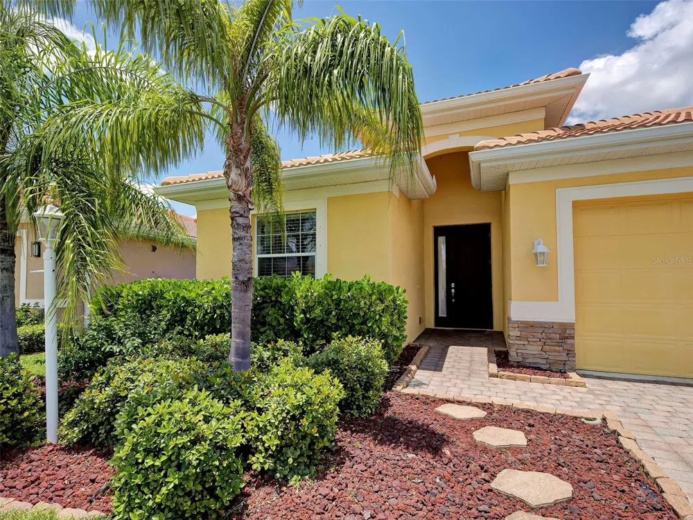 8938 PEREGRINE WAY North Port, FL 34287