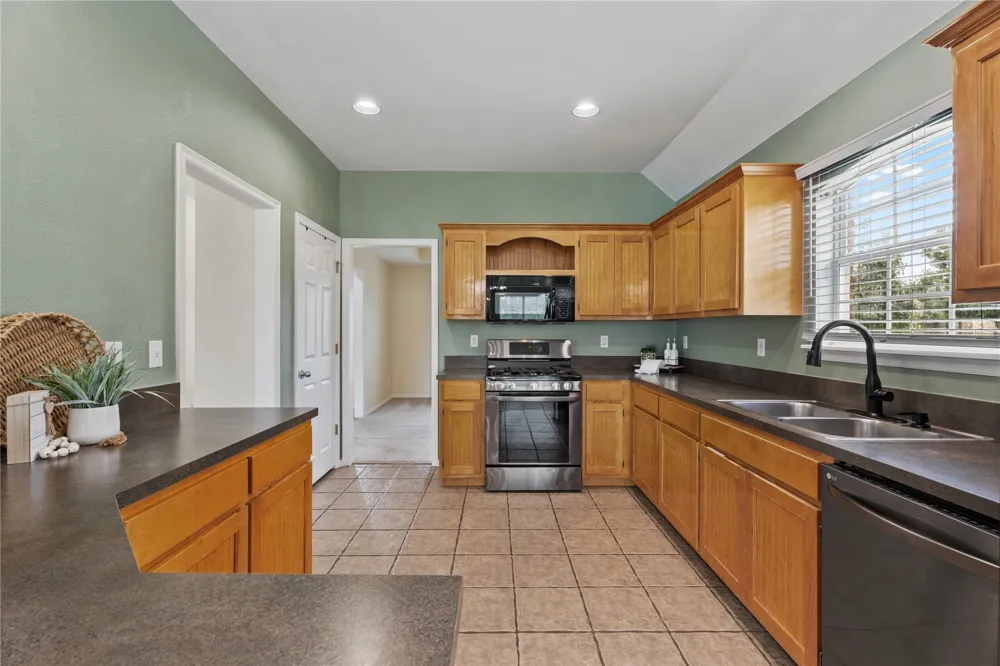 15209 E 90th Place Owasso, OK 74055