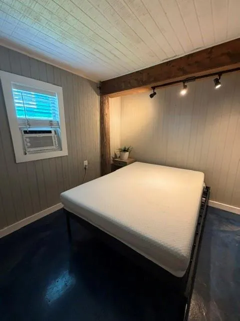 16535 Jamaica Inn Road Jamaica Beach, TX 77554
