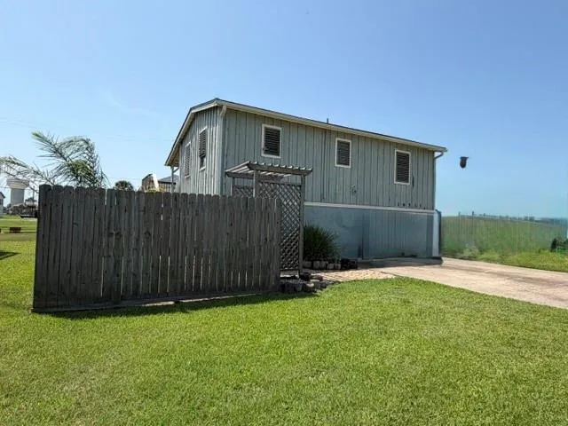 16535 Jamaica Inn Road Jamaica Beach, TX 77554