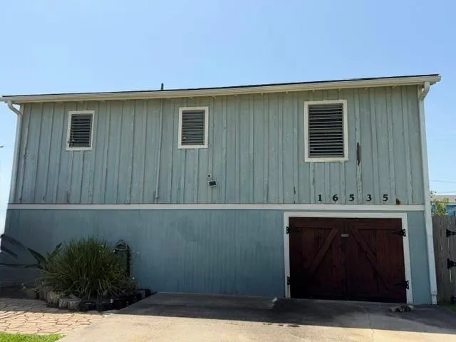 16535 Jamaica Inn Road Jamaica Beach, TX 77554