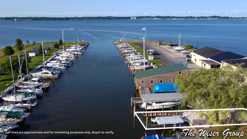 332 Cihak Street Muskegon, MI 49445