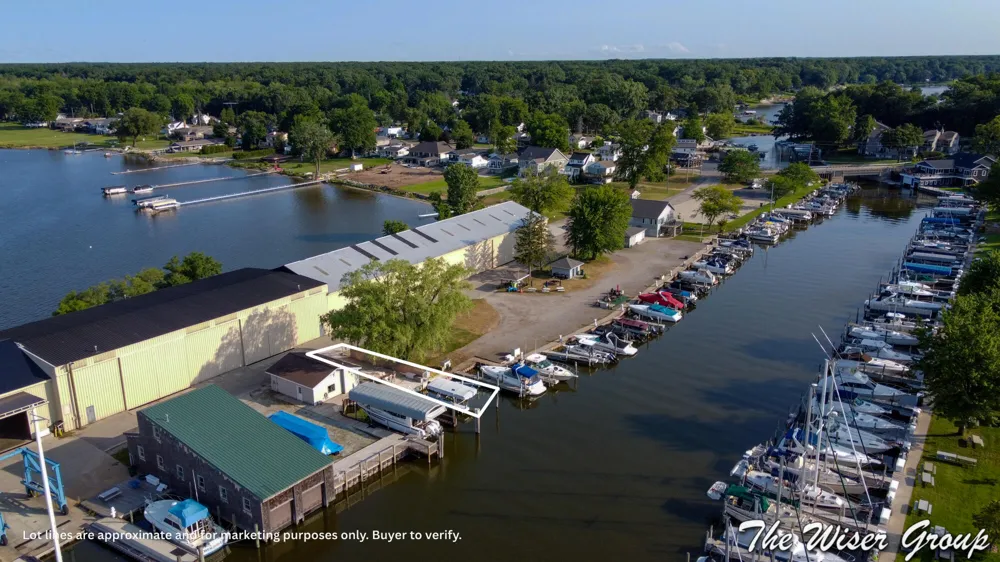 332 Cihak Street Muskegon, MI 49445