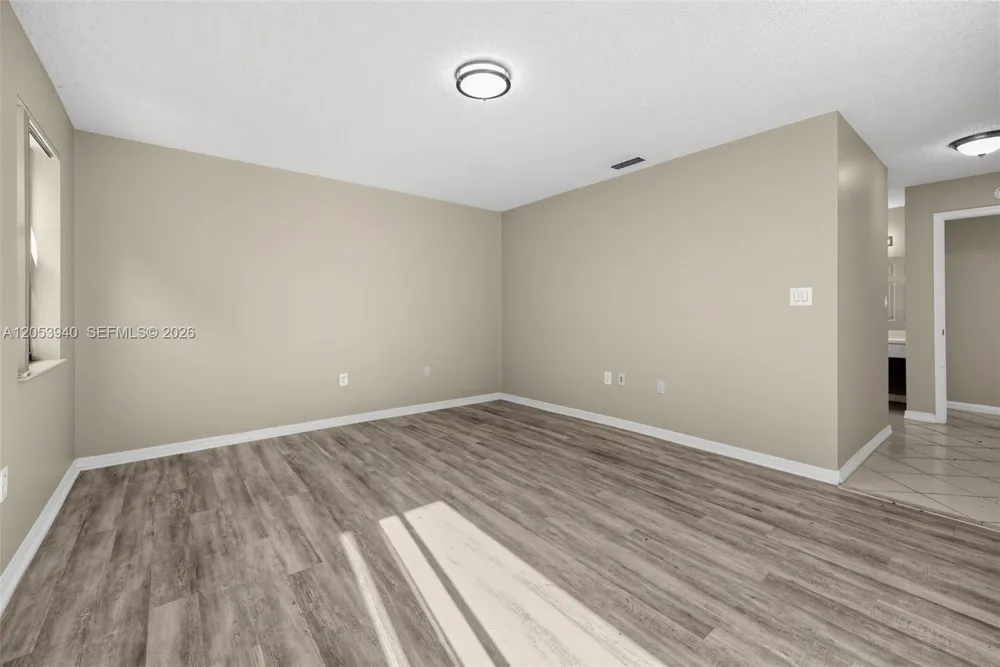 15600 Gauntlet Hall Mnr Davie, FL 33331