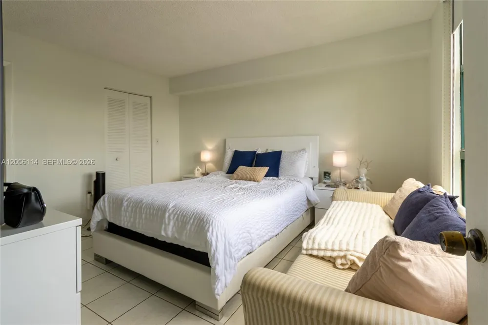 2055 SW 122nd Ave #406 Miami, FL 33175