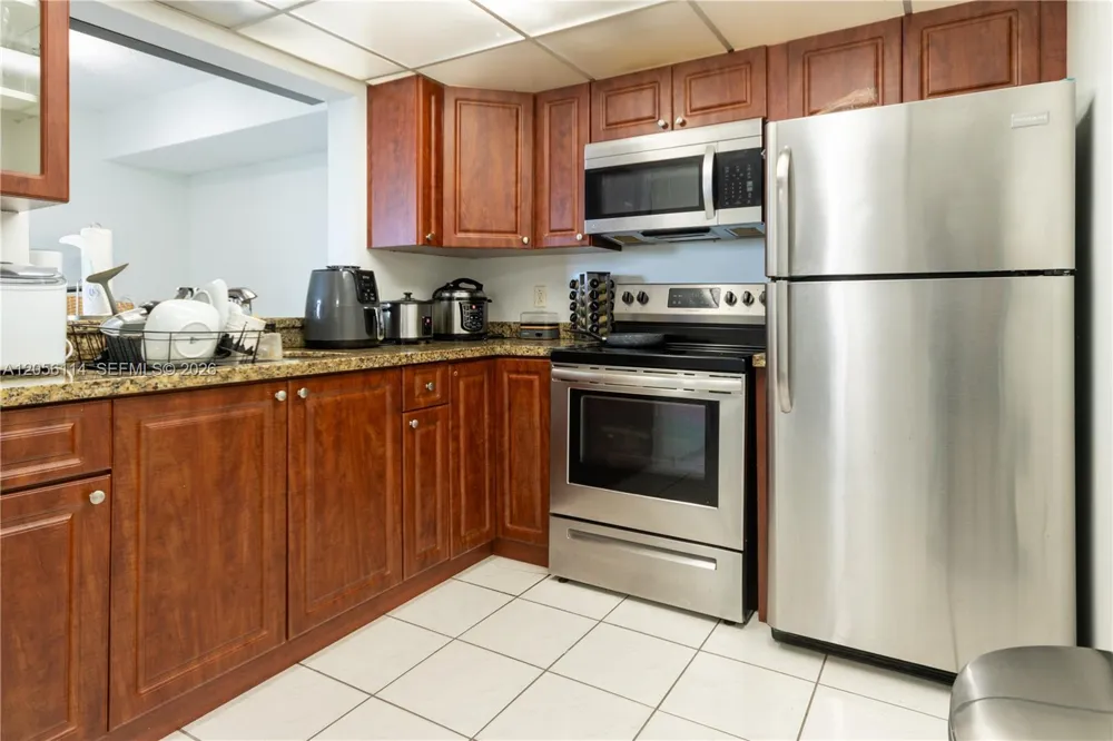 2055 SW 122nd Ave #406 Miami, FL 33175