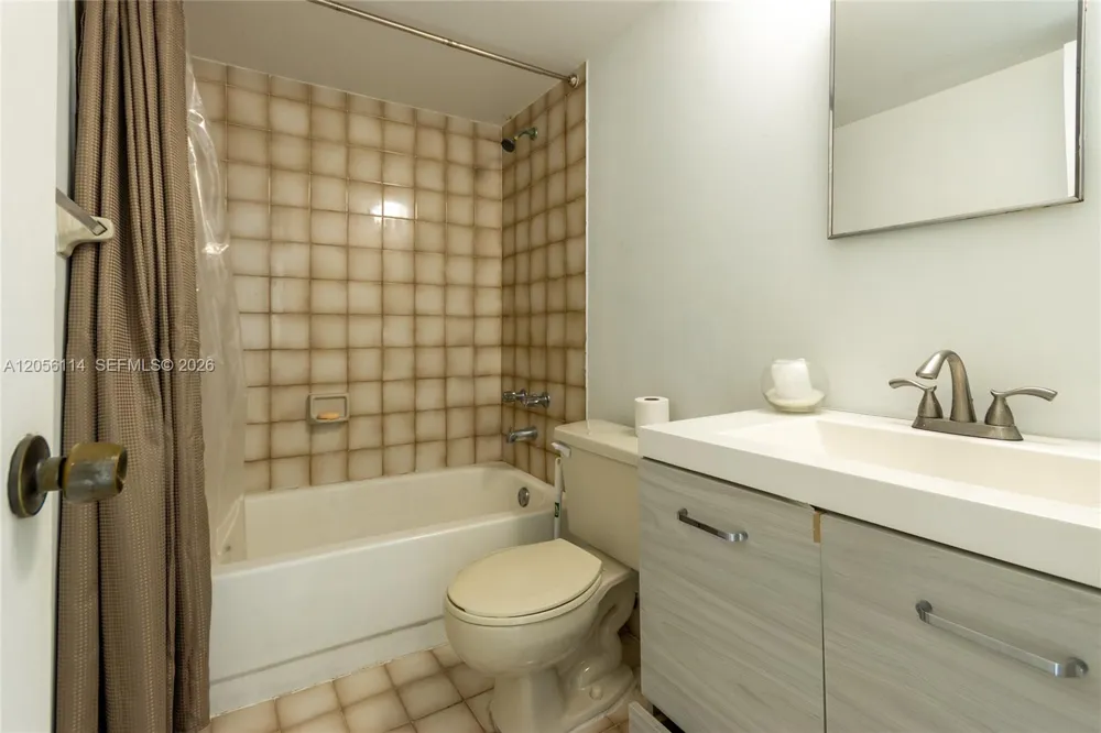 2055 SW 122nd Ave #406 Miami, FL 33175