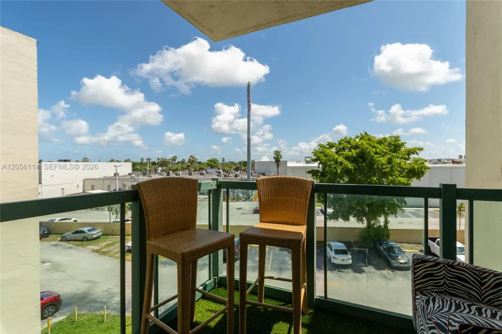 2055 SW 122nd Ave #406 Miami, FL 33175