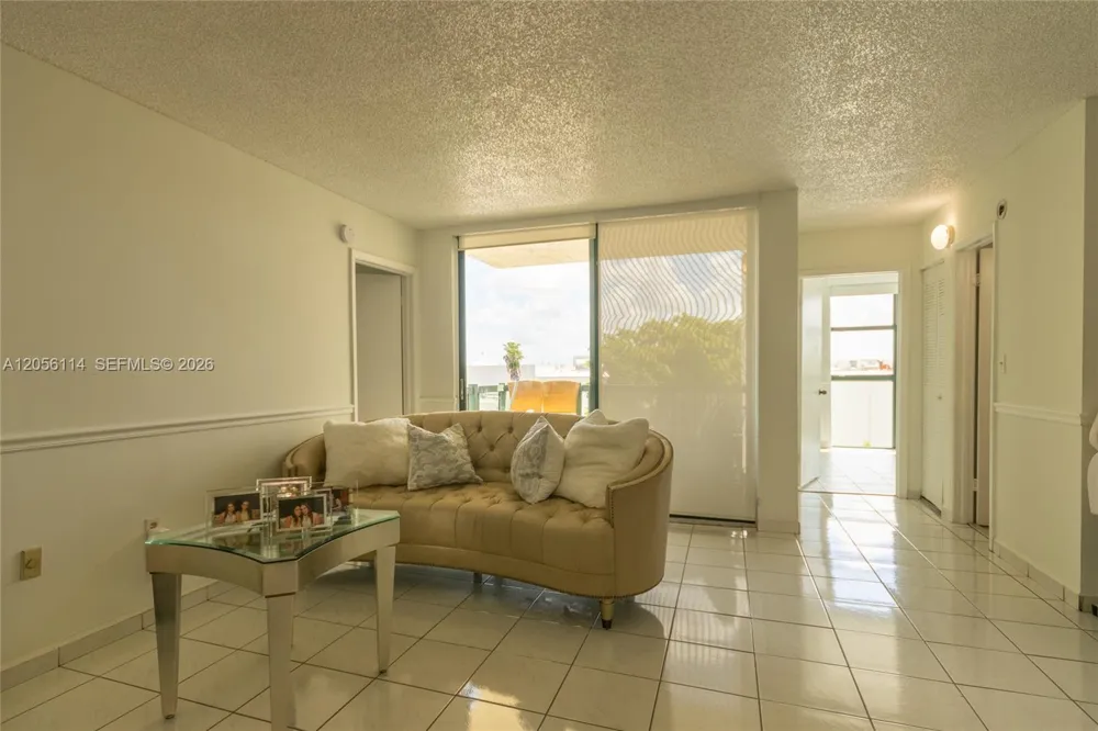2055 SW 122nd Ave #406 Miami, FL 33175