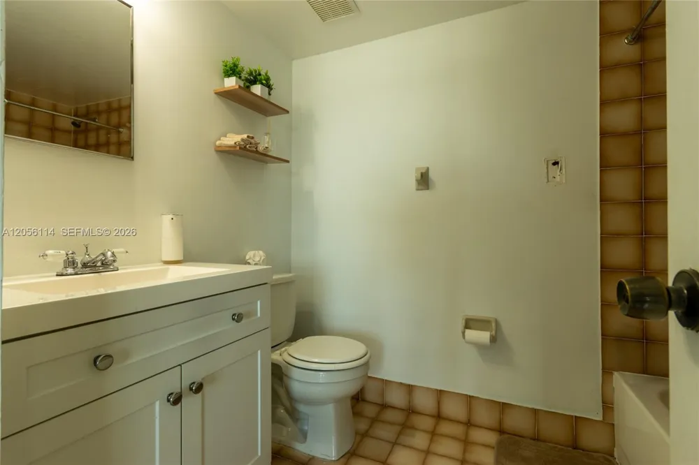2055 SW 122nd Ave #406 Miami, FL 33175