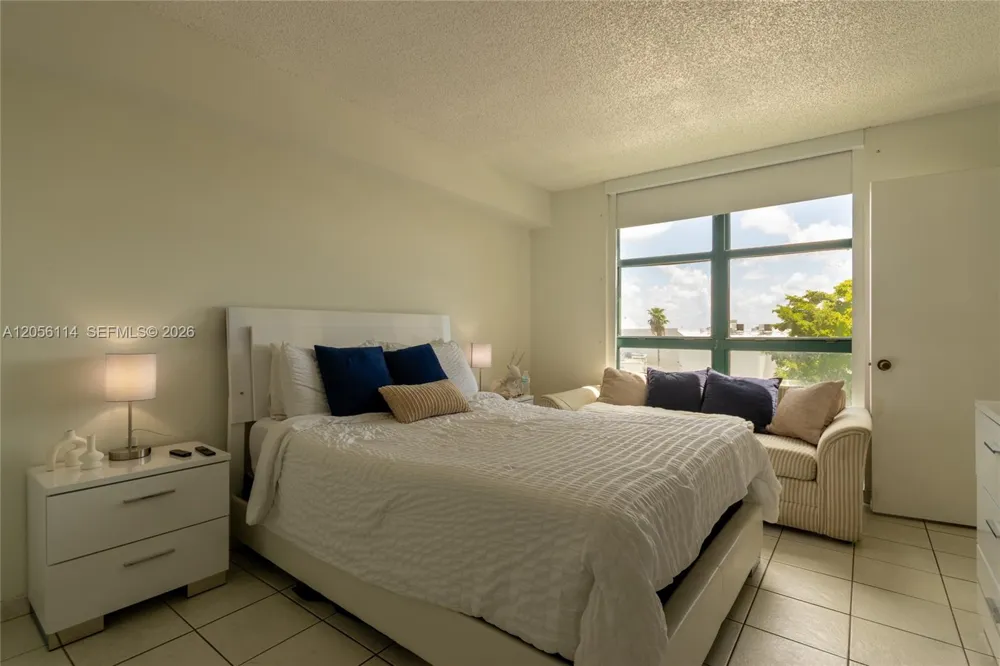 2055 SW 122nd Ave #406 Miami, FL 33175