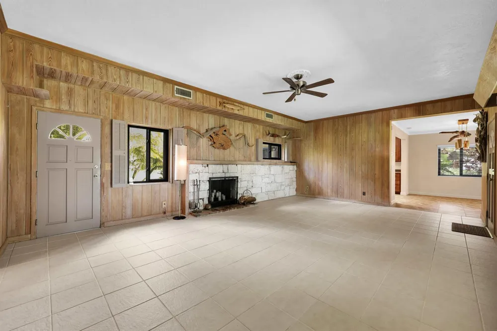8609 S Indian River Drive Fort Pierce, FL 34982
