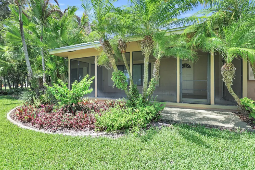 8609 S Indian River Drive Fort Pierce, FL 34982