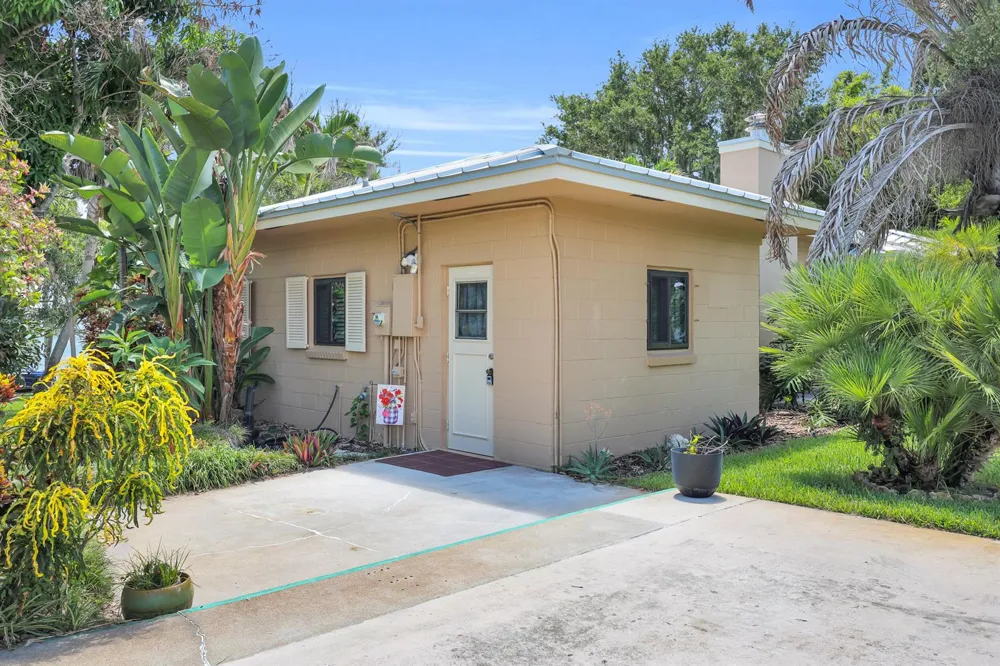 8609 S Indian River Drive Fort Pierce, FL 34982