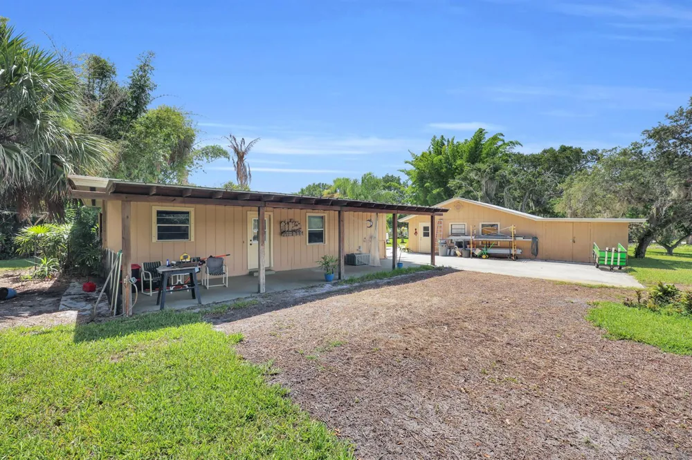 8609 S Indian River Drive Fort Pierce, FL 34982