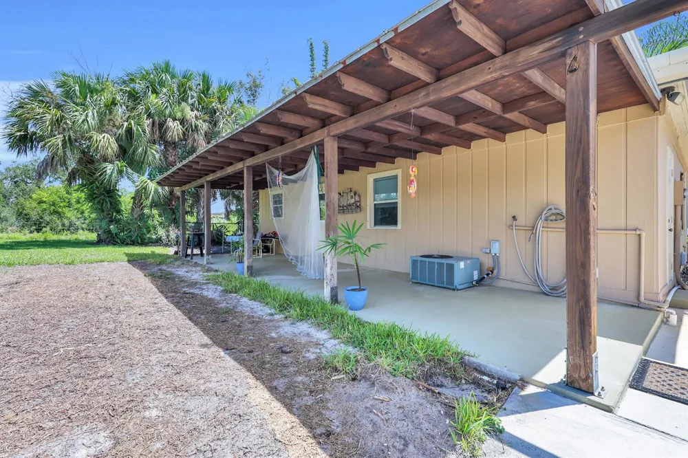 8609 S Indian River Drive Fort Pierce, FL 34982