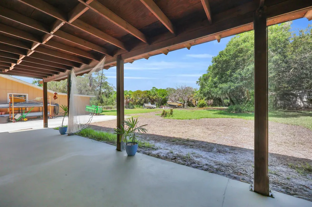 8609 S Indian River Drive Fort Pierce, FL 34982