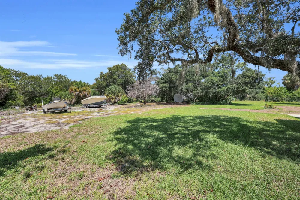 8609 S Indian River Drive Fort Pierce, FL 34982