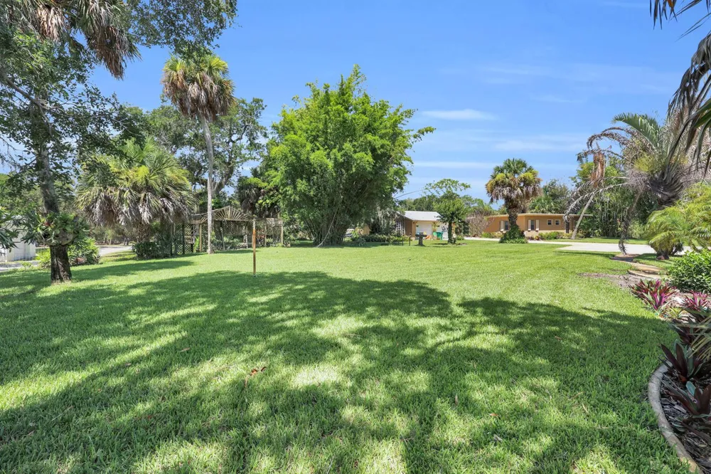 8609 S Indian River Drive Fort Pierce, FL 34982