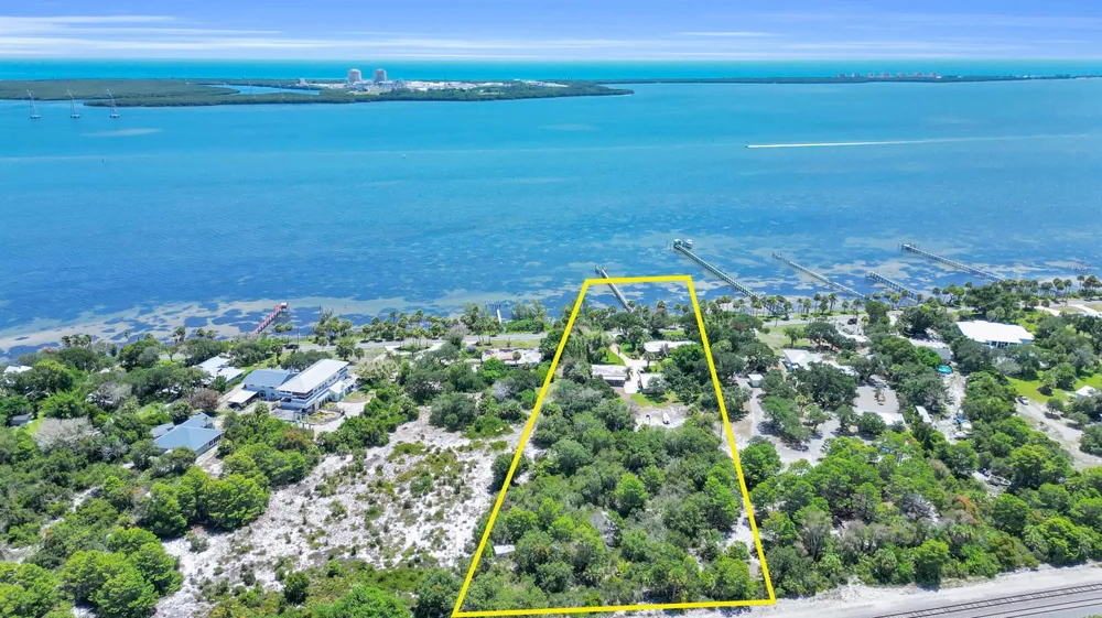 8609 S Indian River Drive Fort Pierce, FL 34982