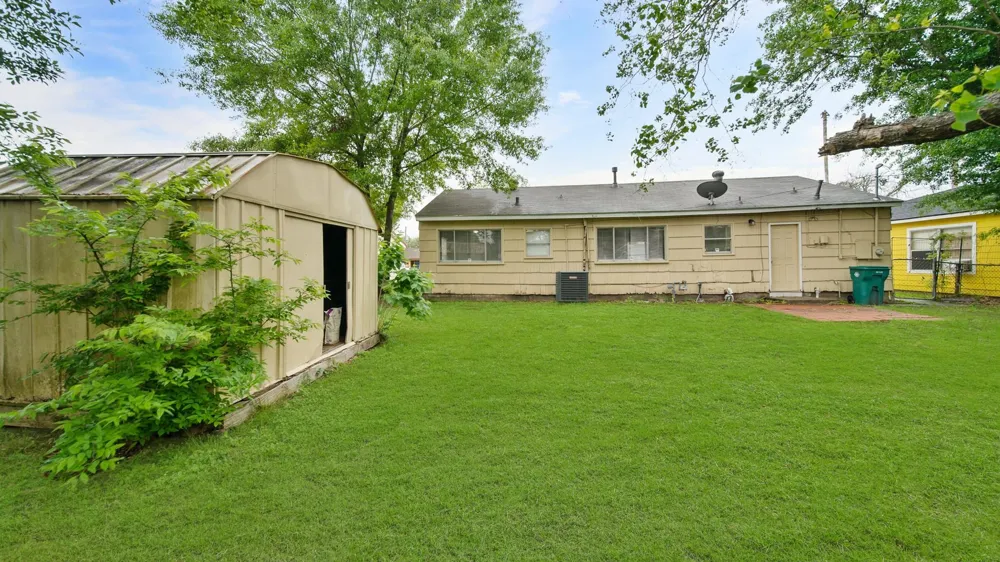 1213 Hector Avenue Pasadena, TX 77502